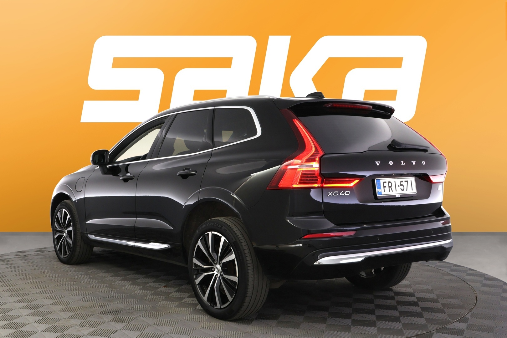 VOLVO XC60 2023