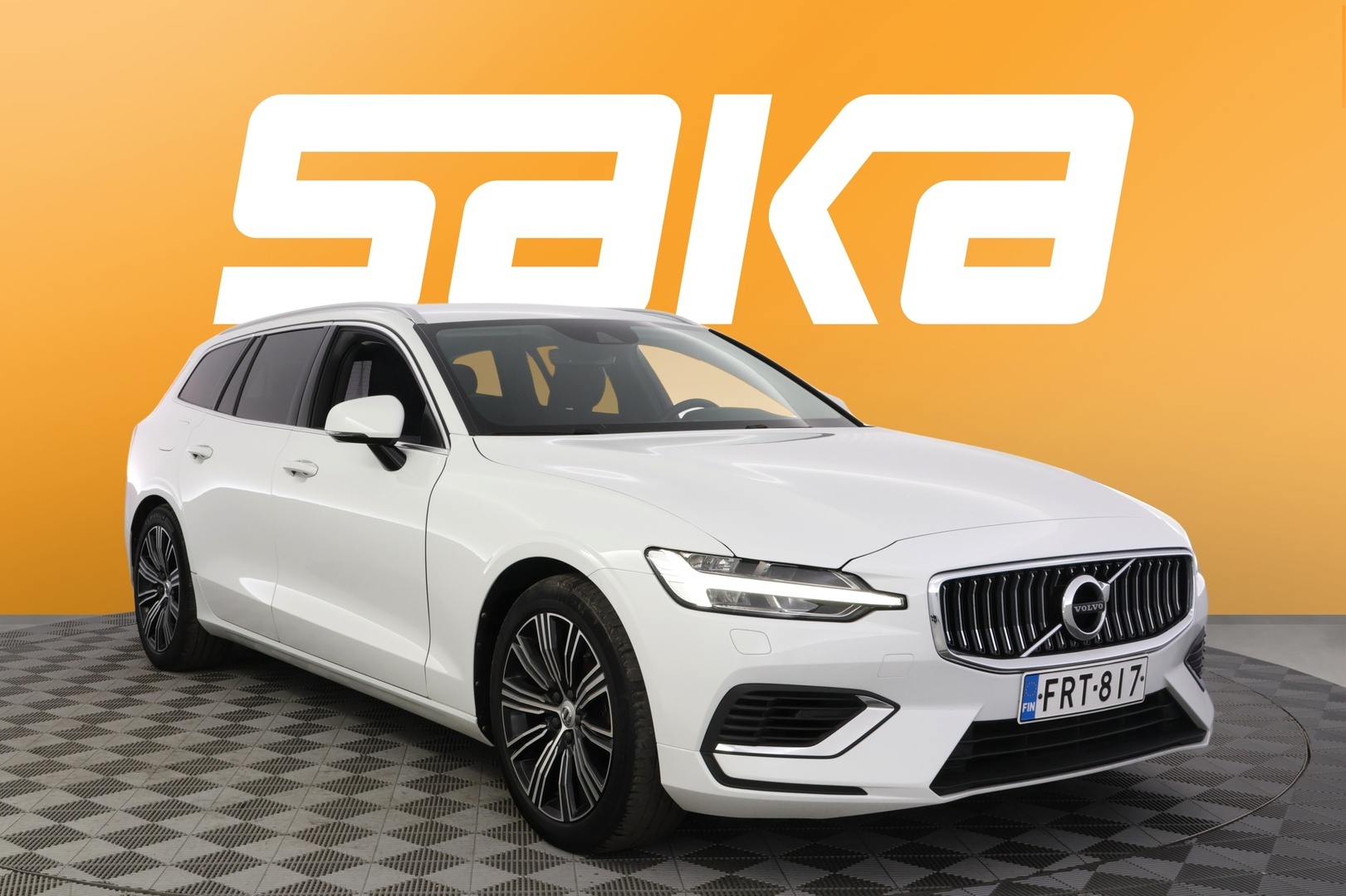 VOLVO V60 2021