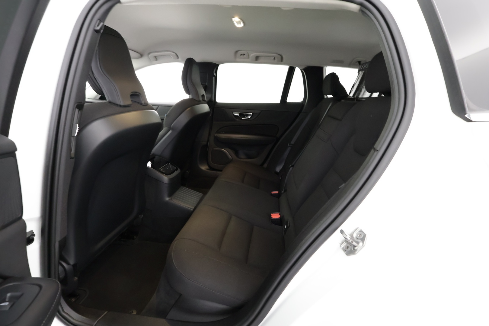 VOLVO V60 2021