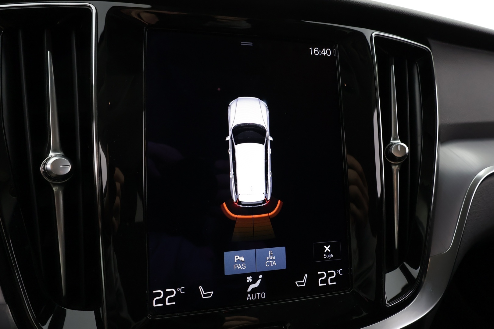 VOLVO V60 2021