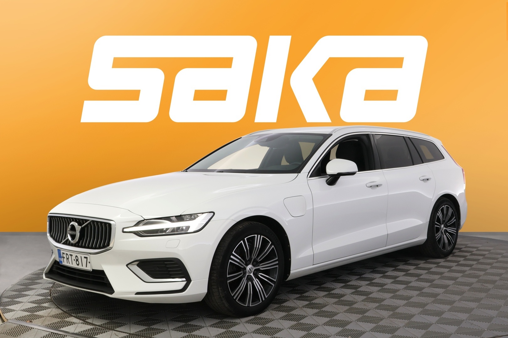 VOLVO V60 2021