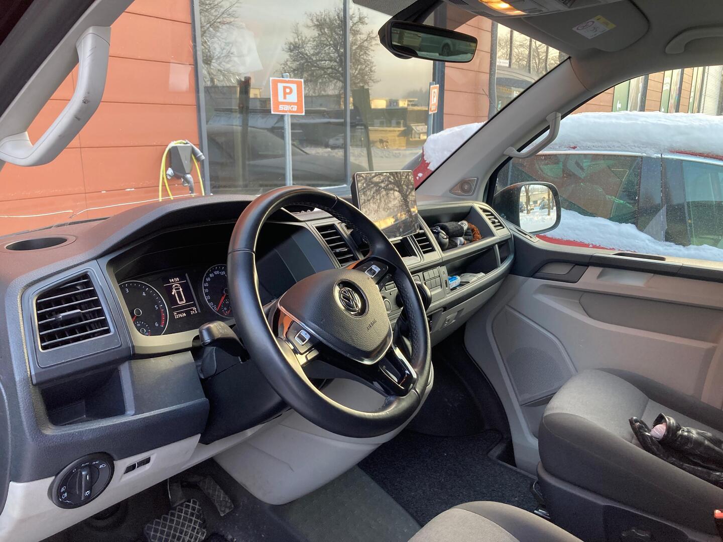 VOLKSWAGEN Transporter 2018