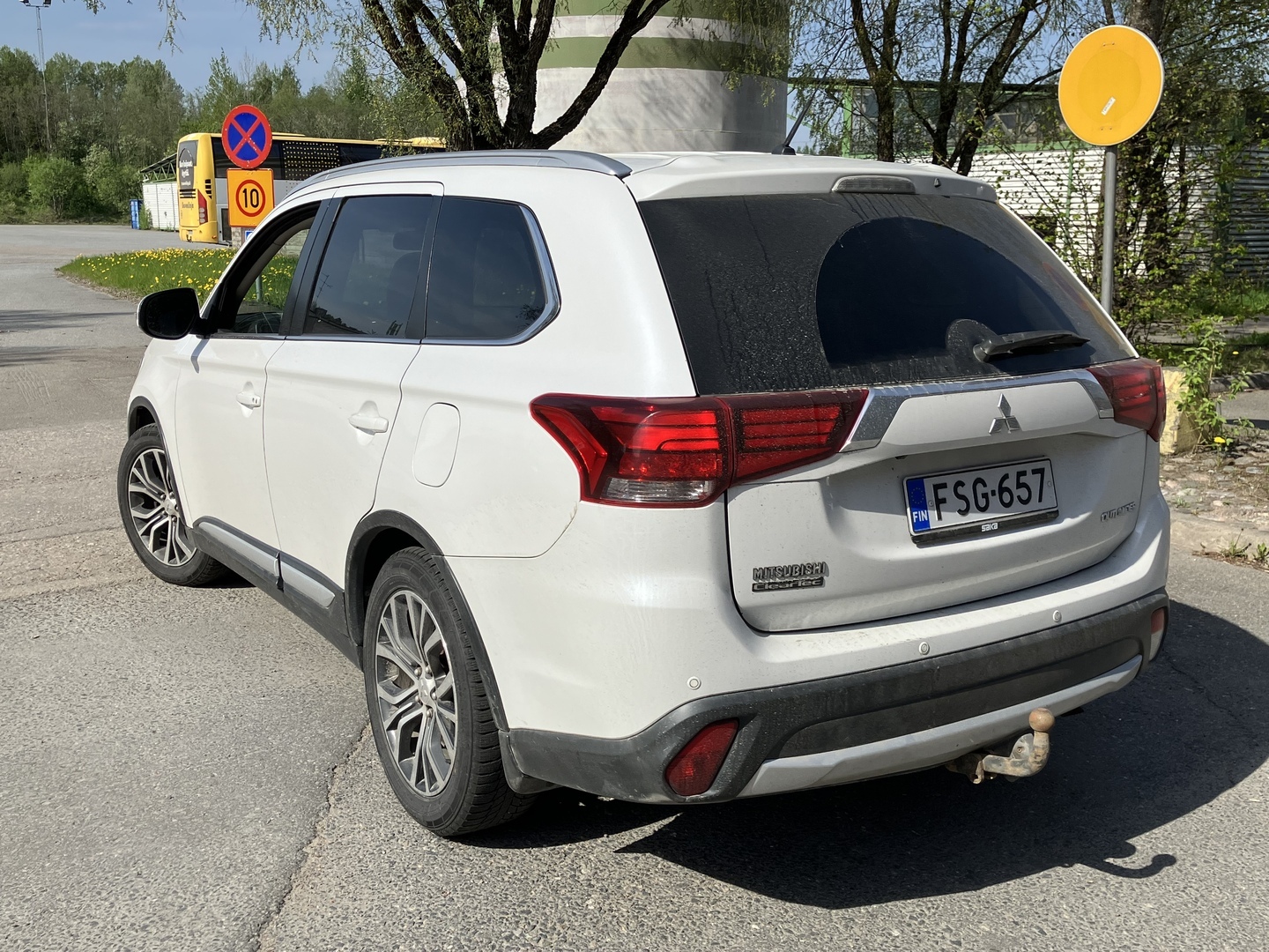 MITSUBISHI Outlander 2016