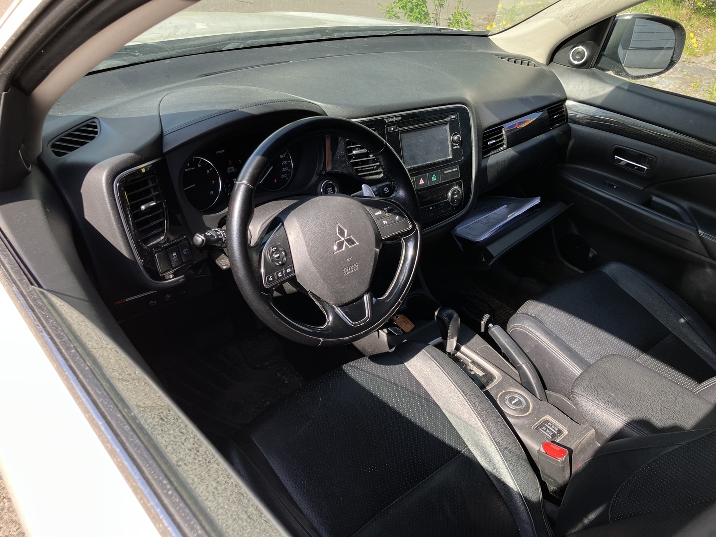 MITSUBISHI Outlander 2016