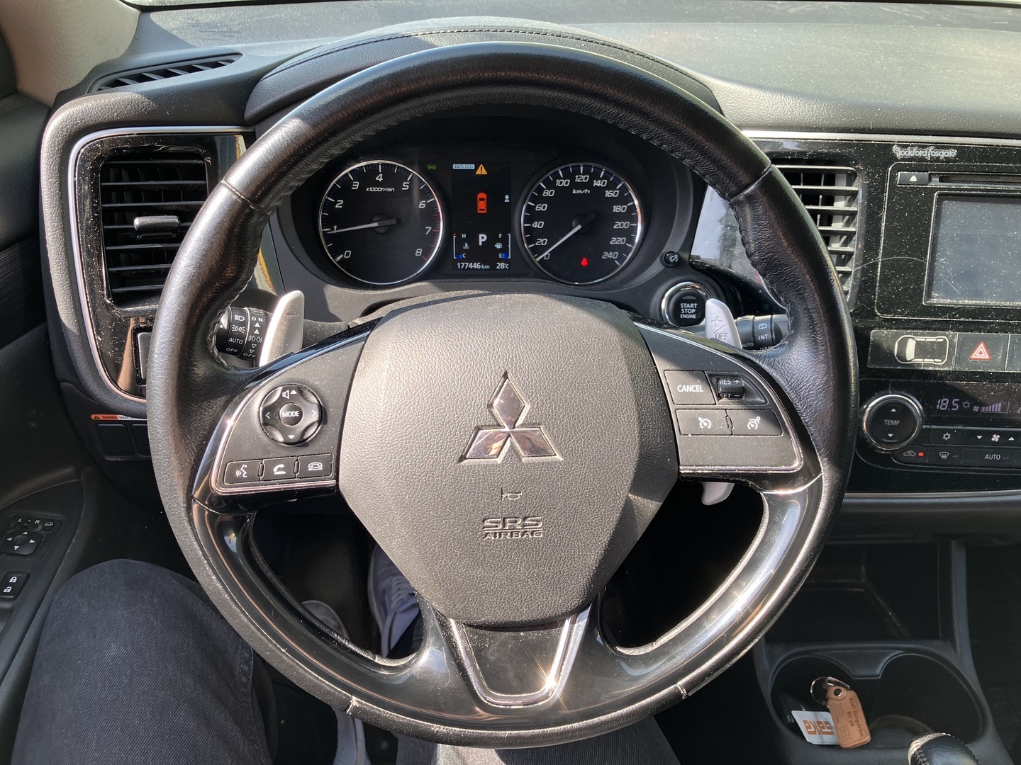 MITSUBISHI Outlander 2016