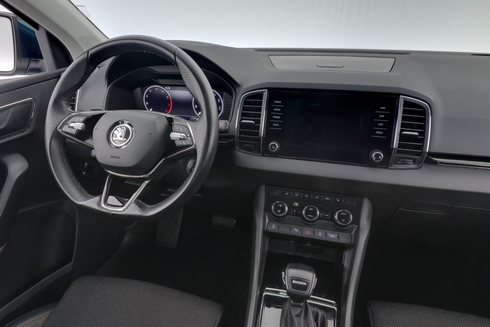 SKODA Karoq 2023