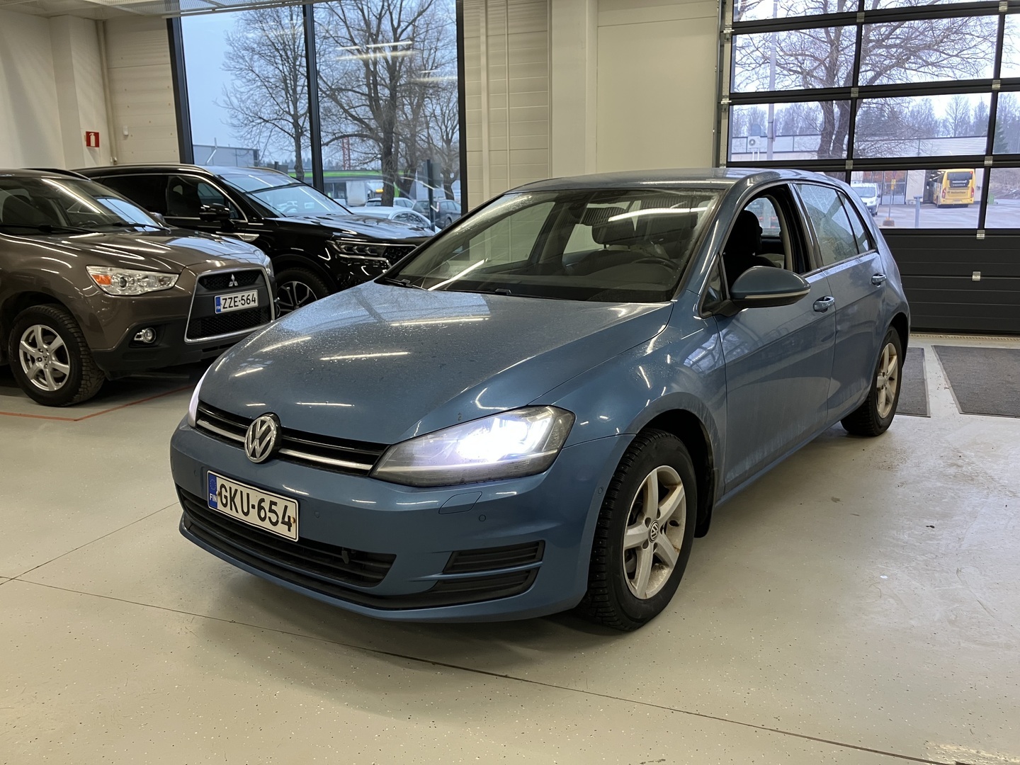 VOLKSWAGEN Golf 2013