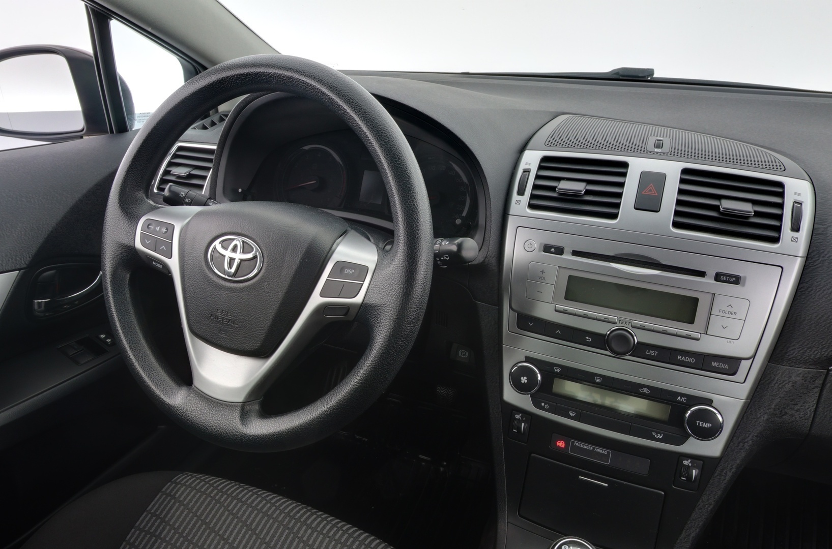 TOYOTA Avensis 2014