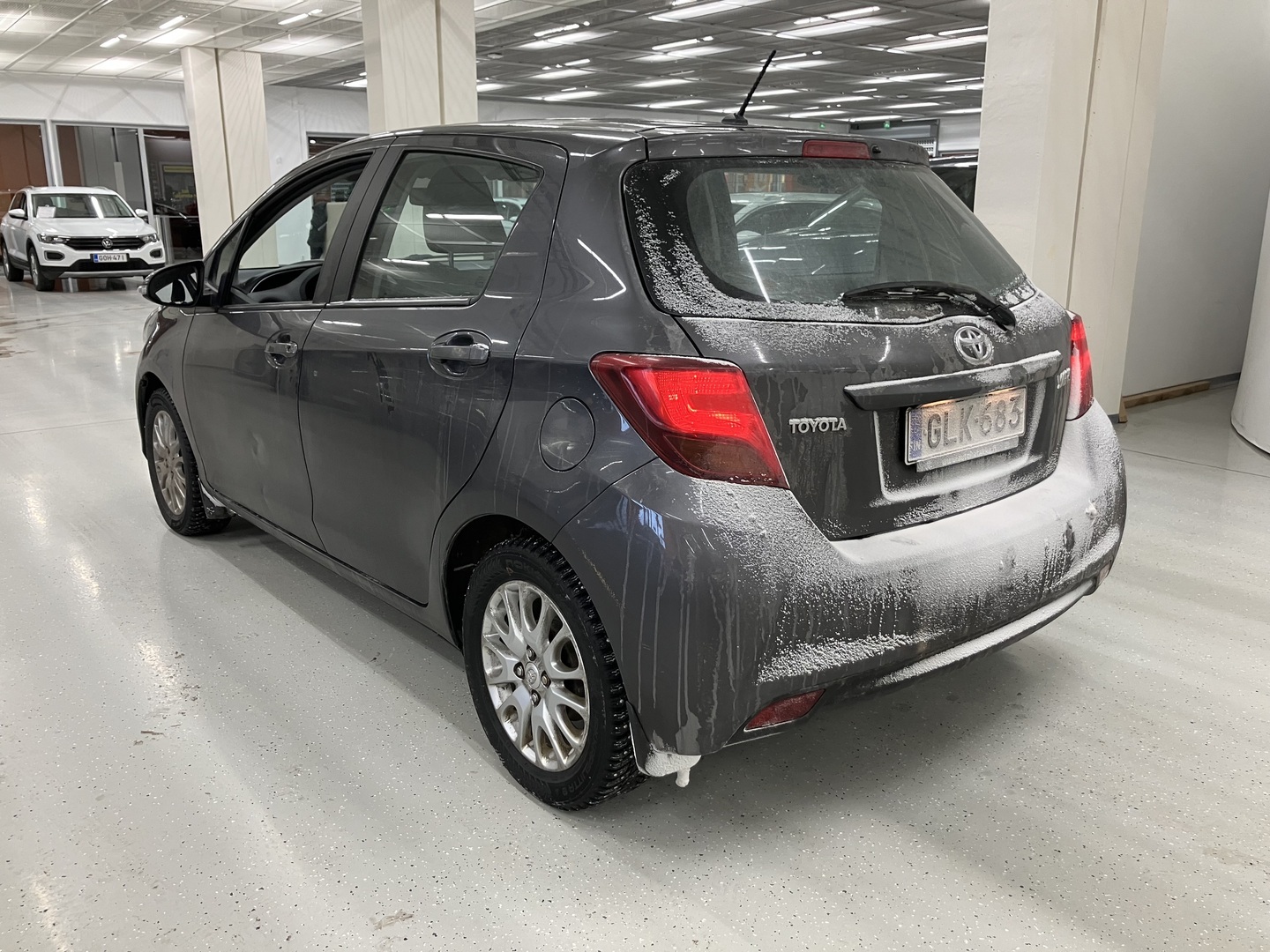 TOYOTA Yaris 2015