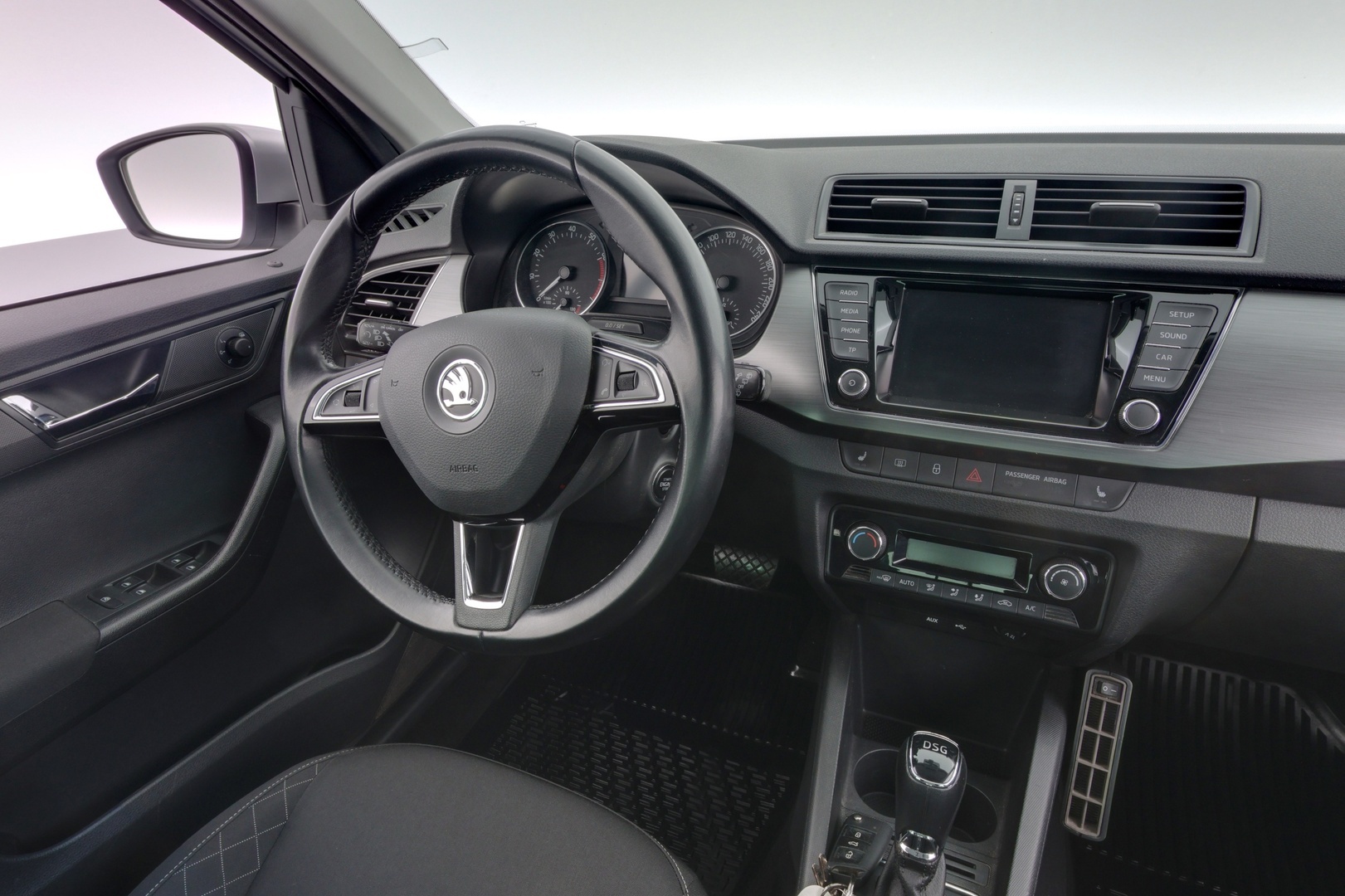 SKODA Fabia 2015