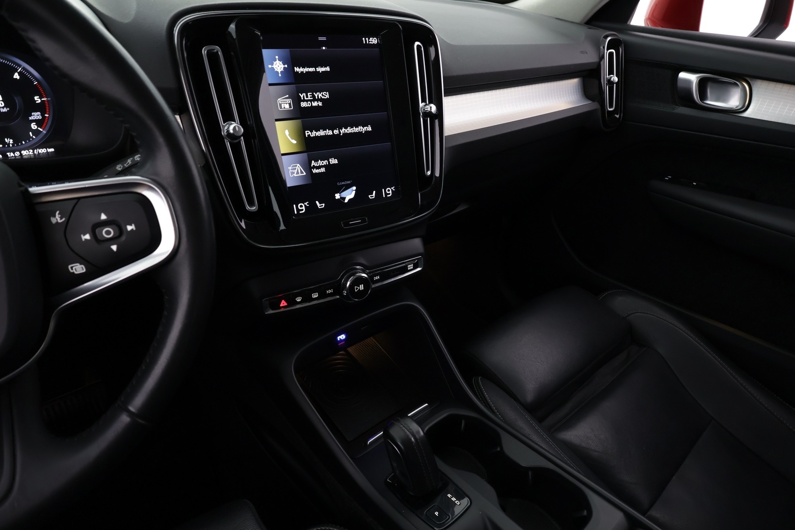 VOLVO XC40 2019