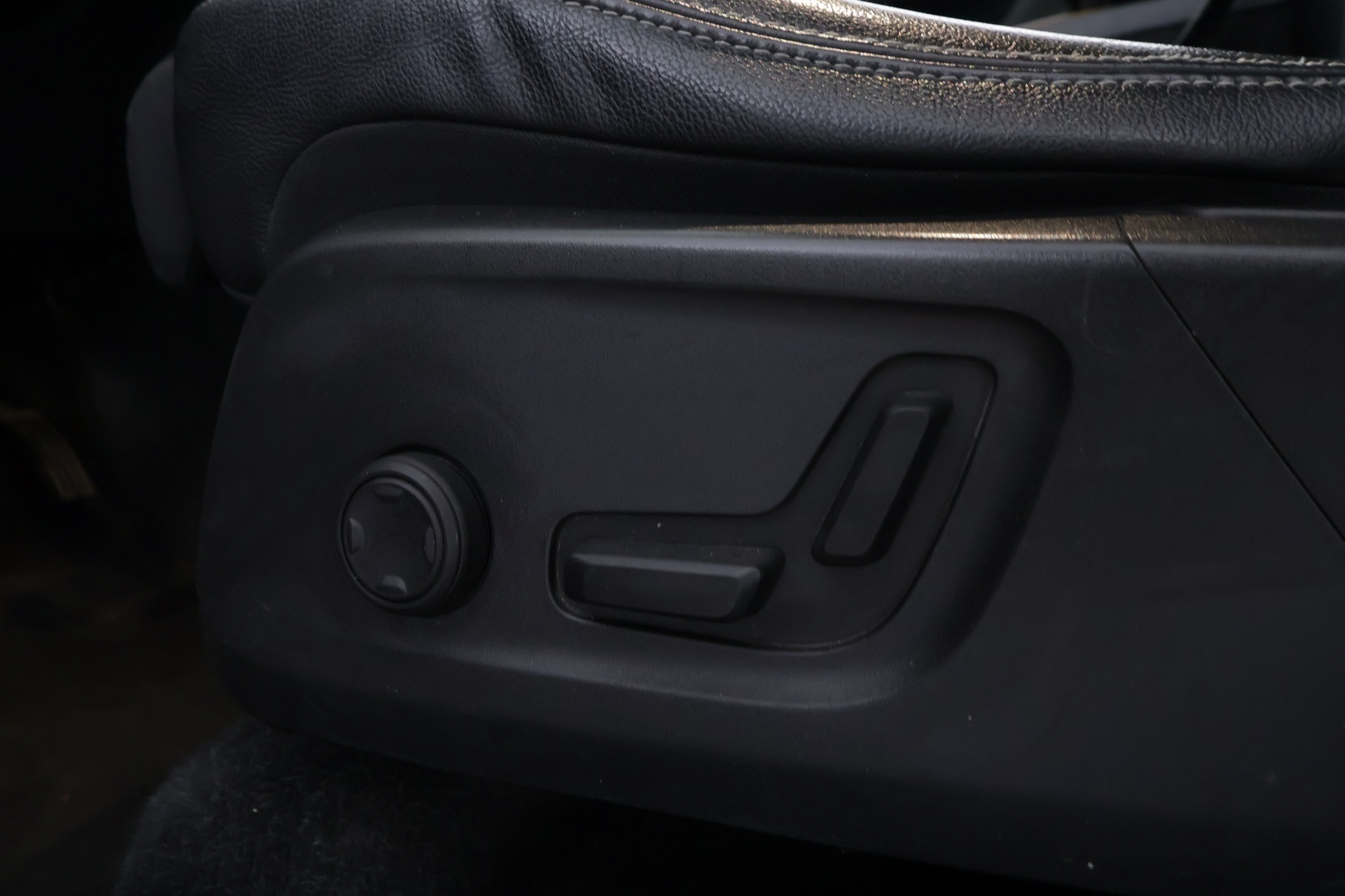 VOLVO XC40 2019