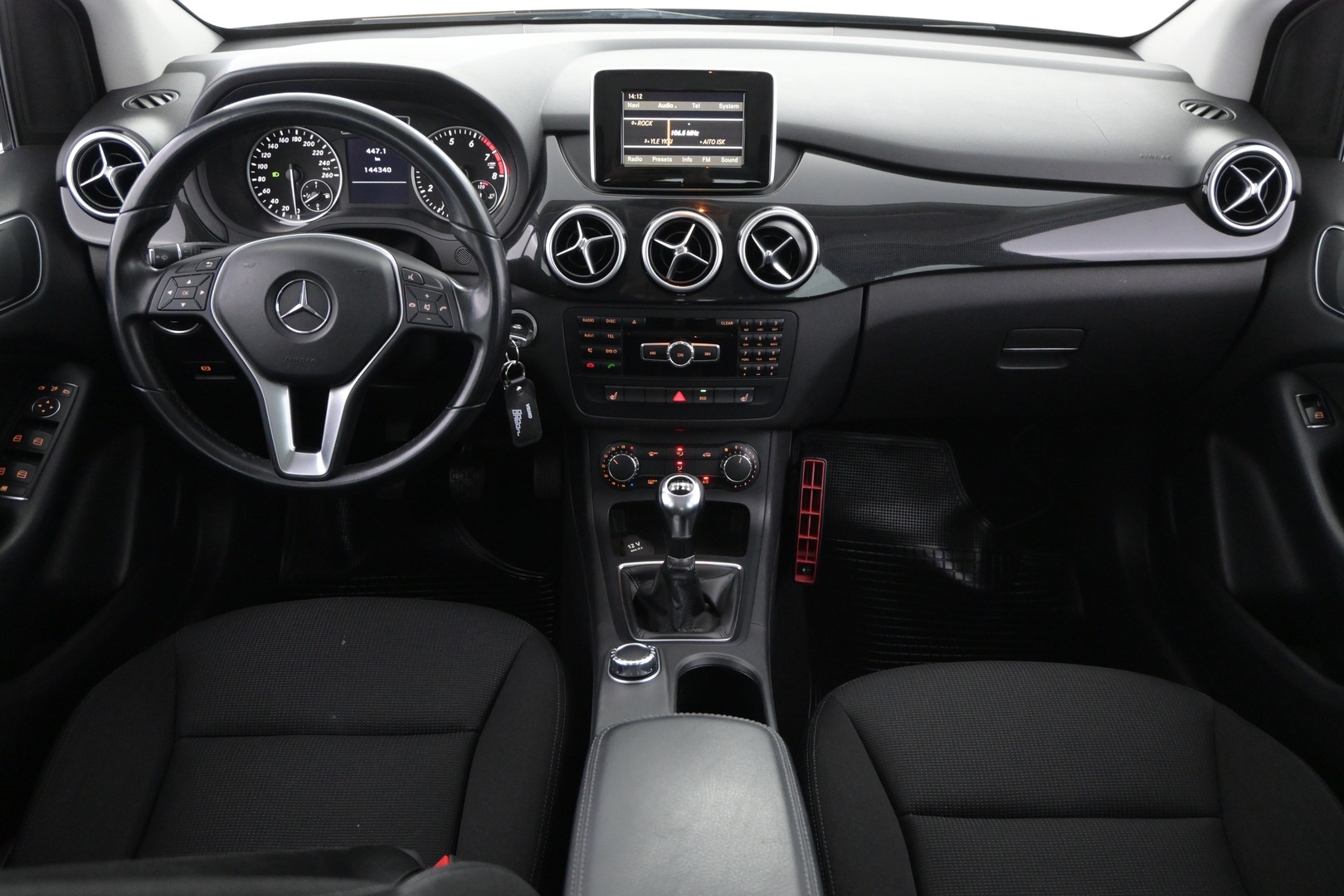 MERCEDES-BENZ B 2012