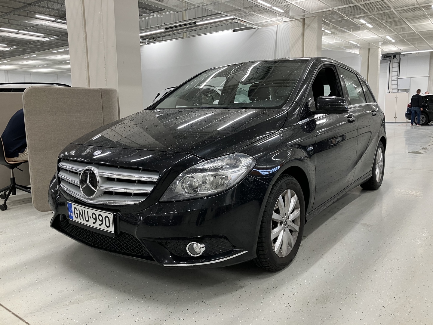 MERCEDES-BENZ B 2012