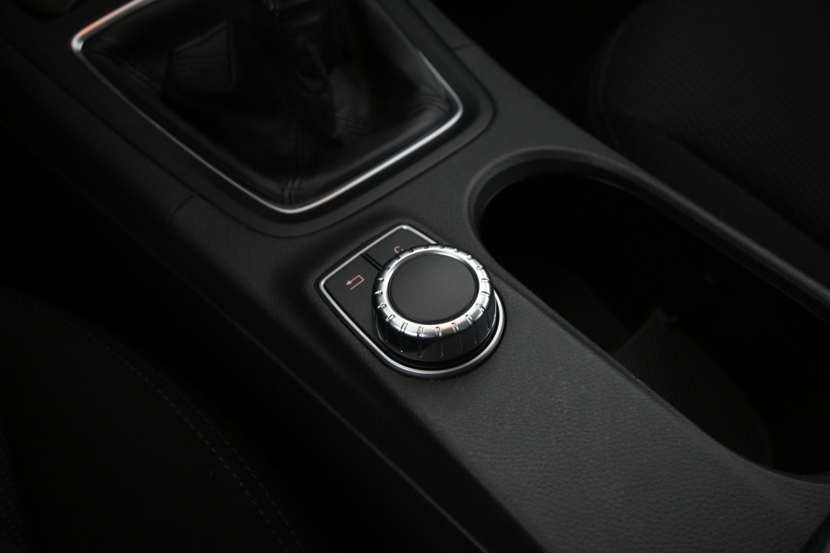 MERCEDES-BENZ B 2012