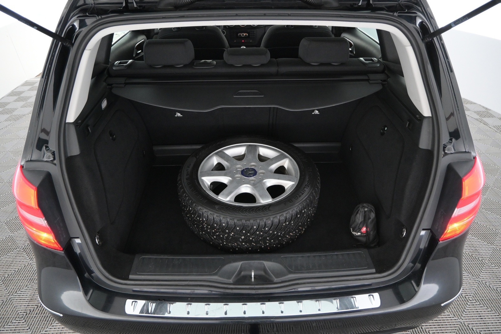 MERCEDES-BENZ B 2012