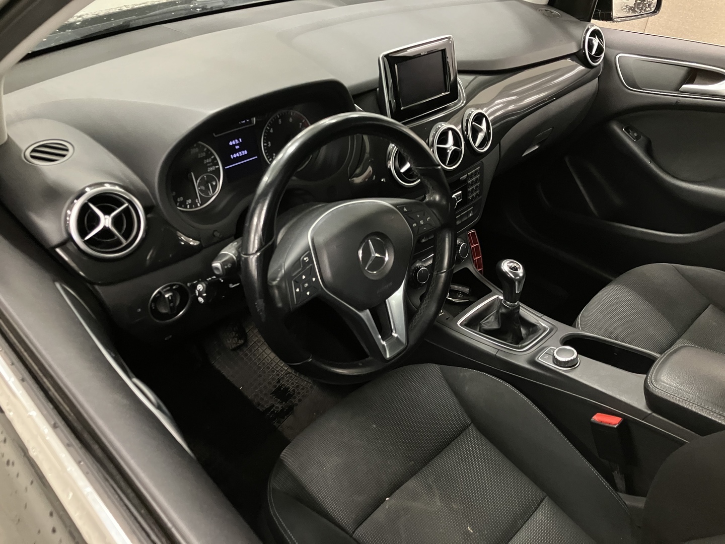 MERCEDES-BENZ B 2012