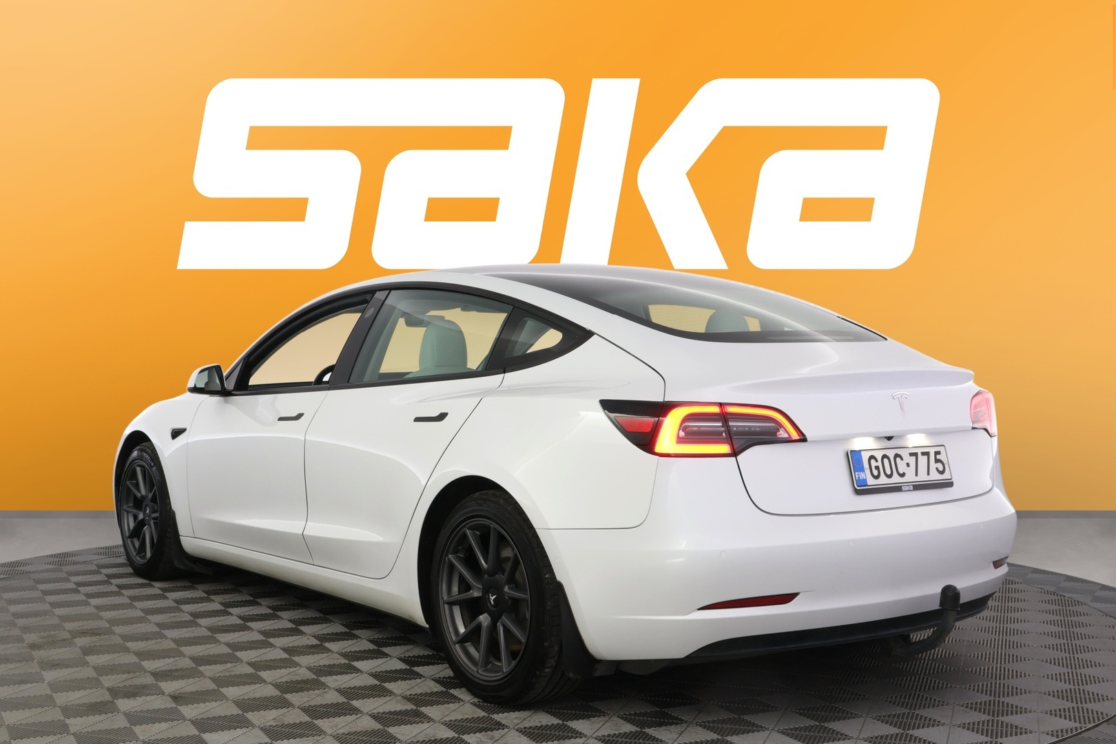 TESLA Model 3 2021