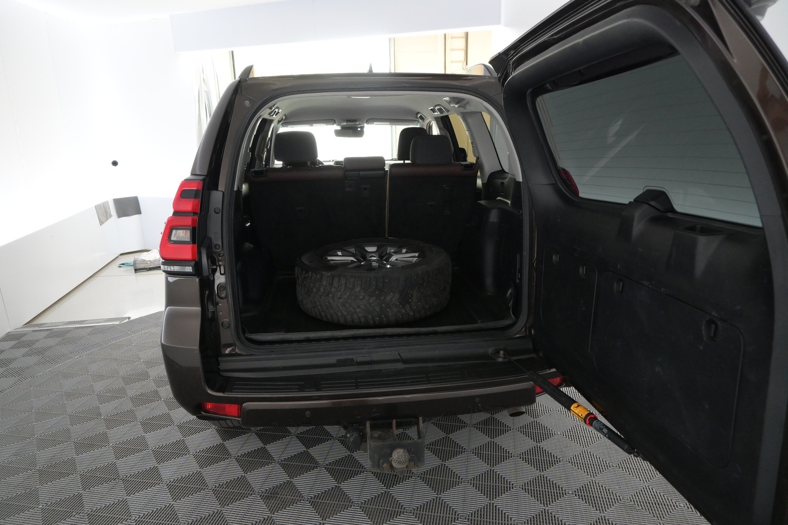 TOYOTA LAND CRUISER 2018