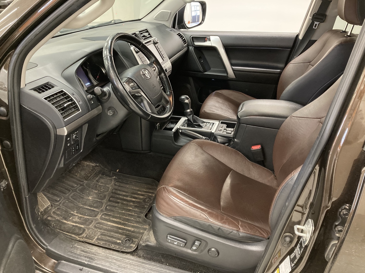 TOYOTA LAND CRUISER 2018