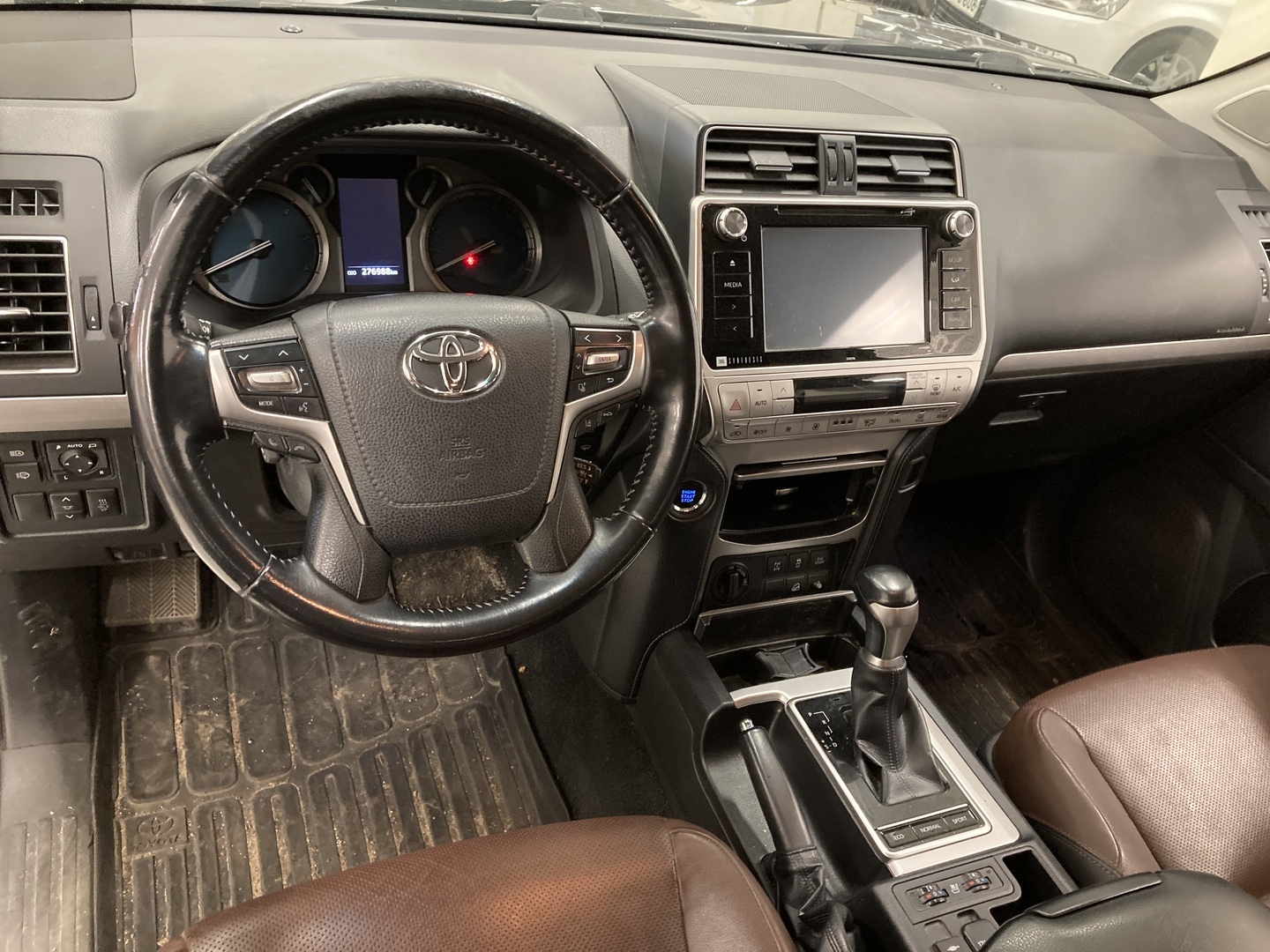TOYOTA LAND CRUISER 2018