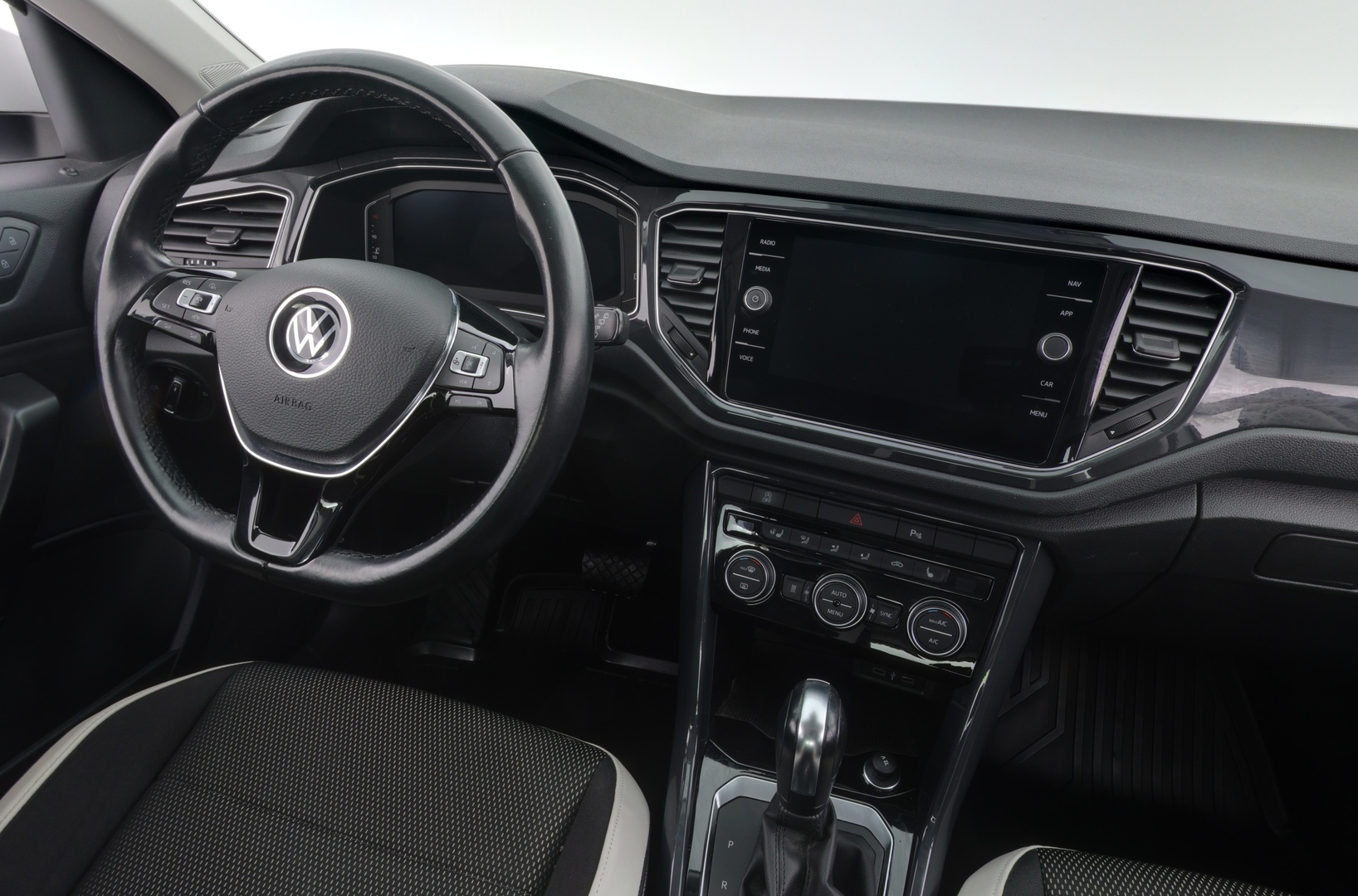 VOLKSWAGEN T-Roc 2021