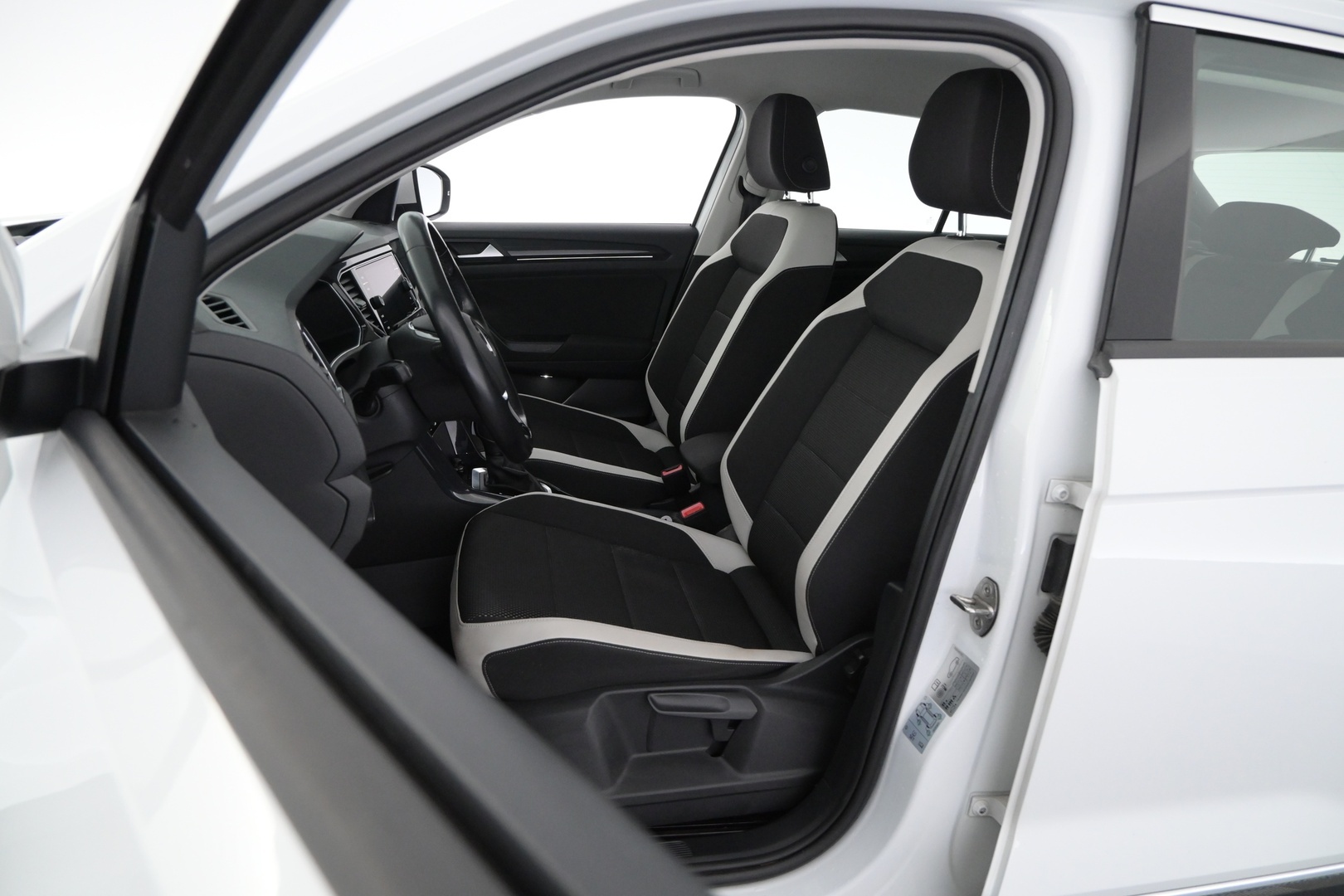 VOLKSWAGEN T-Roc 2021