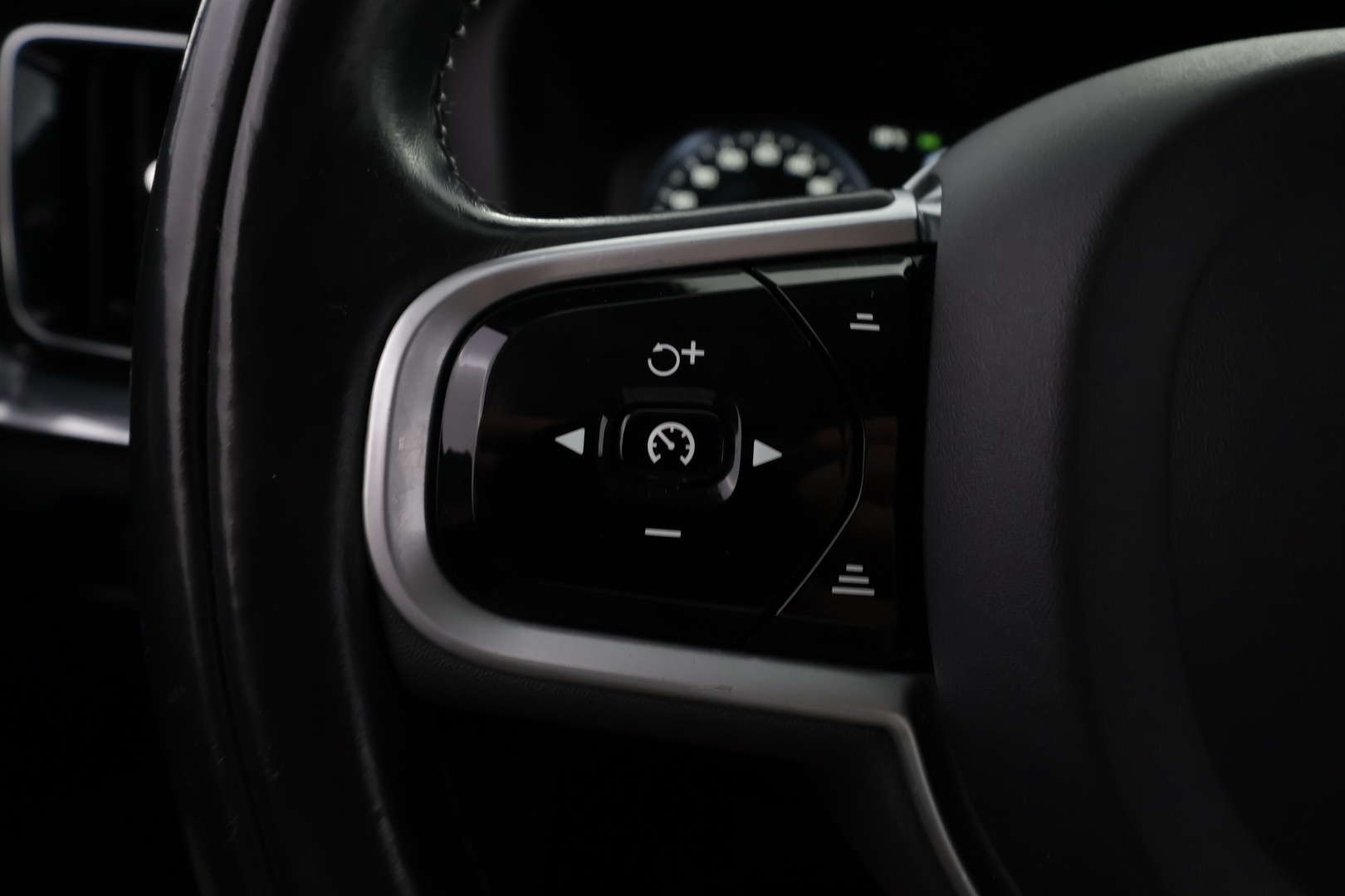 VOLVO V60 2019