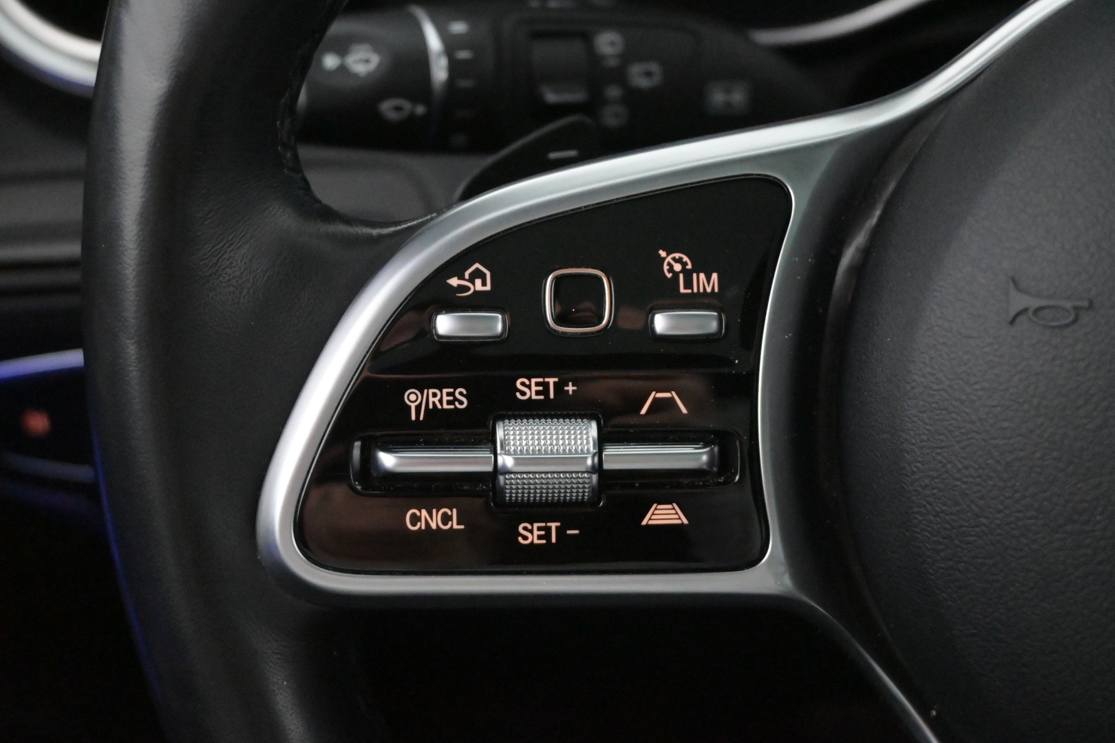 MERCEDES-BENZ GLC 2021