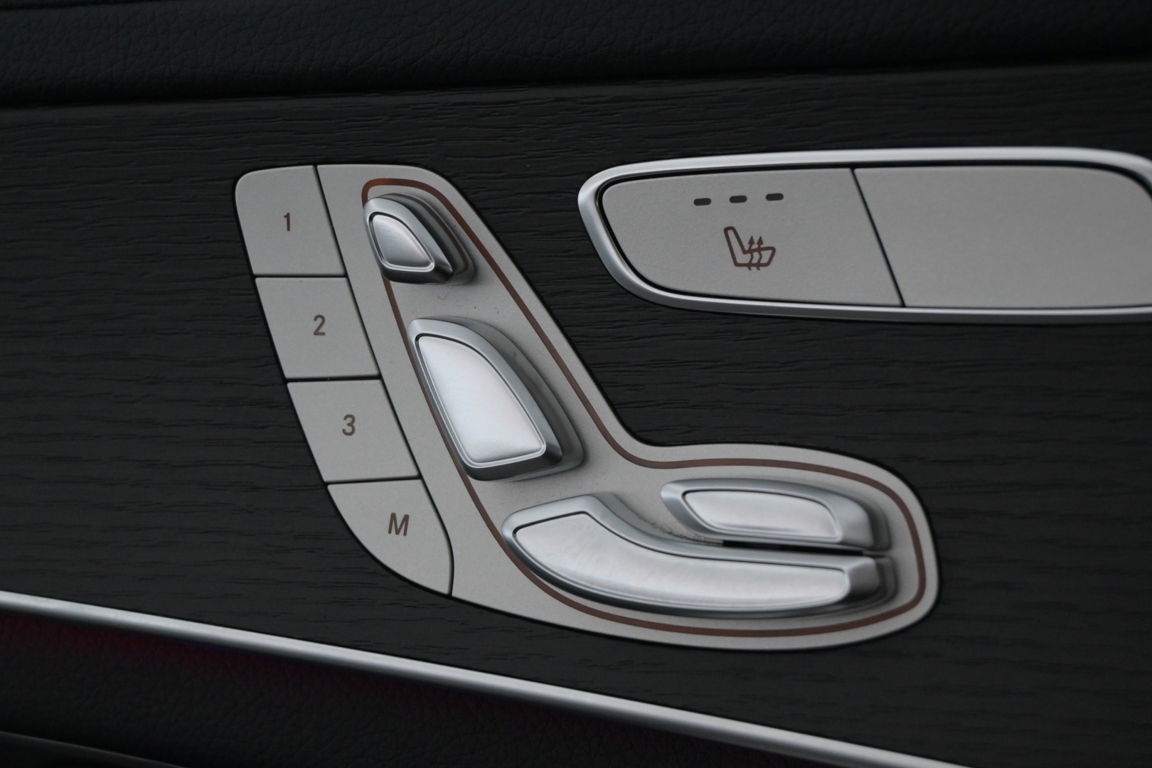 MERCEDES-BENZ GLC 2021