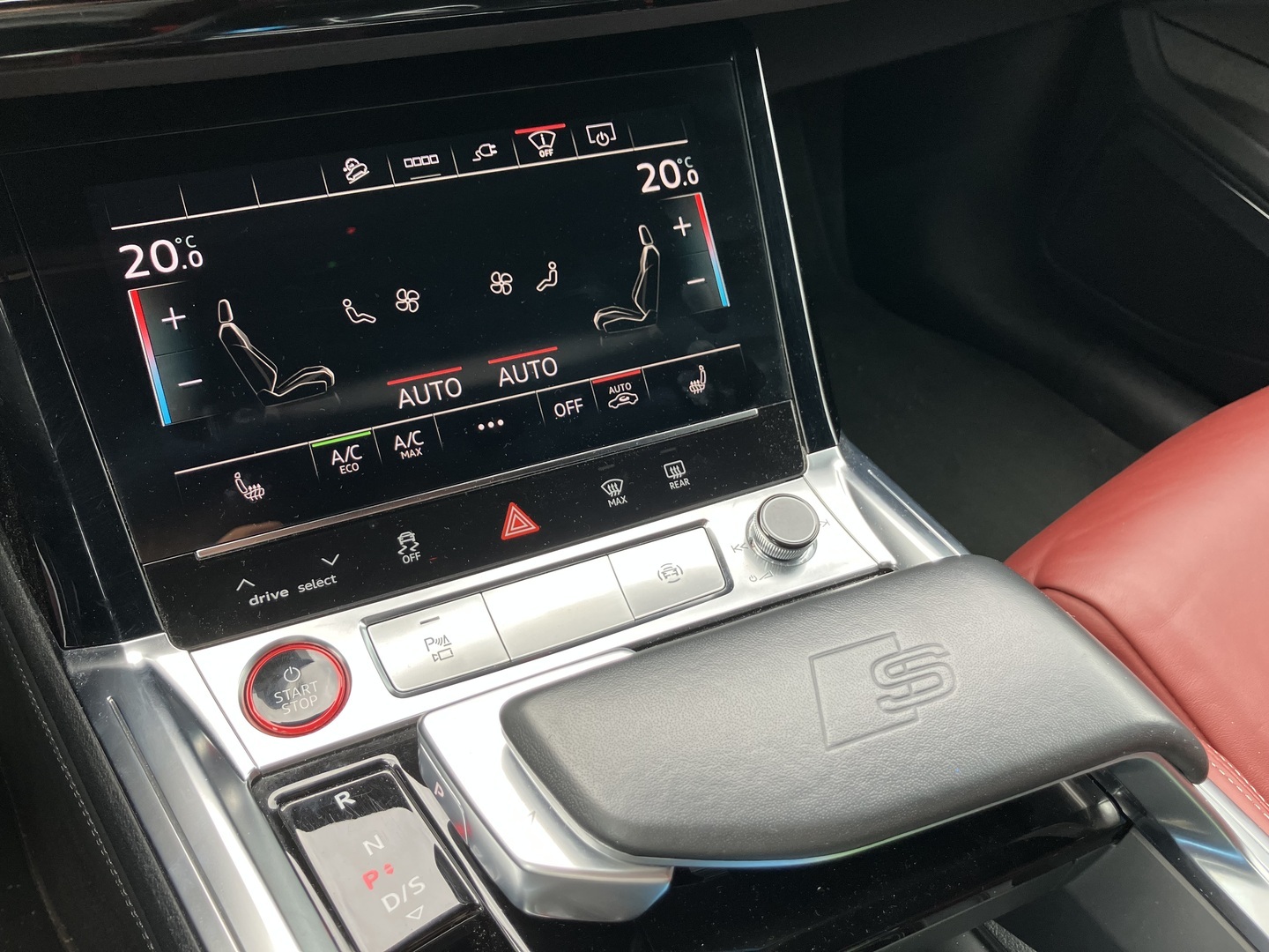 AUDI e-tron 2022