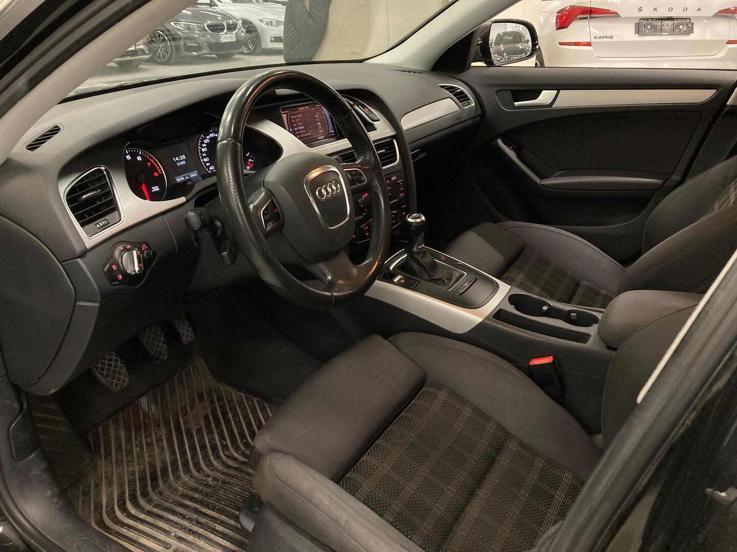 AUDI A4 2010