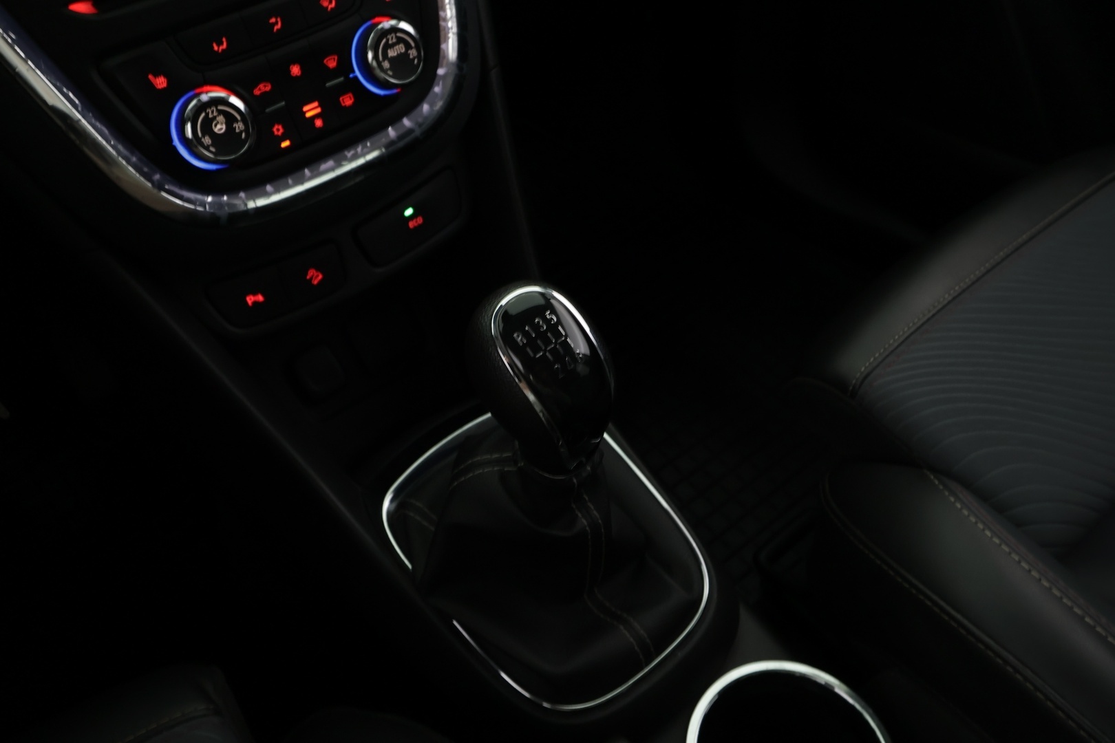 OPEL Mokka 2014