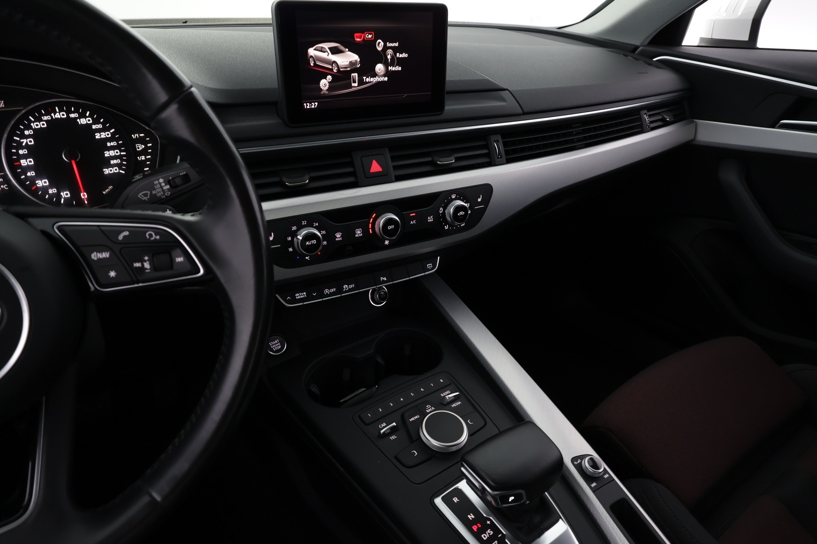 AUDI A4 2016