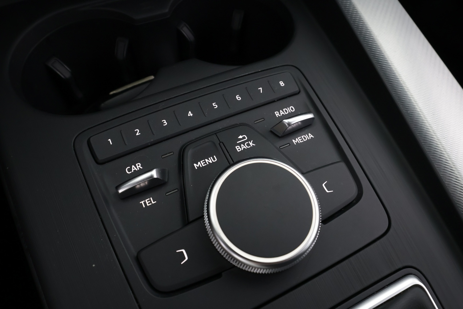 AUDI A4 2016