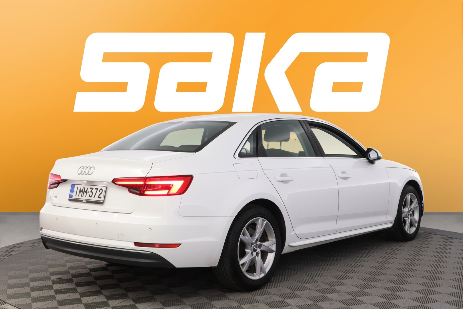 AUDI A4 2016