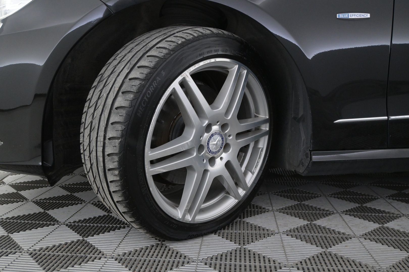 MERCEDES-BENZ E 2010