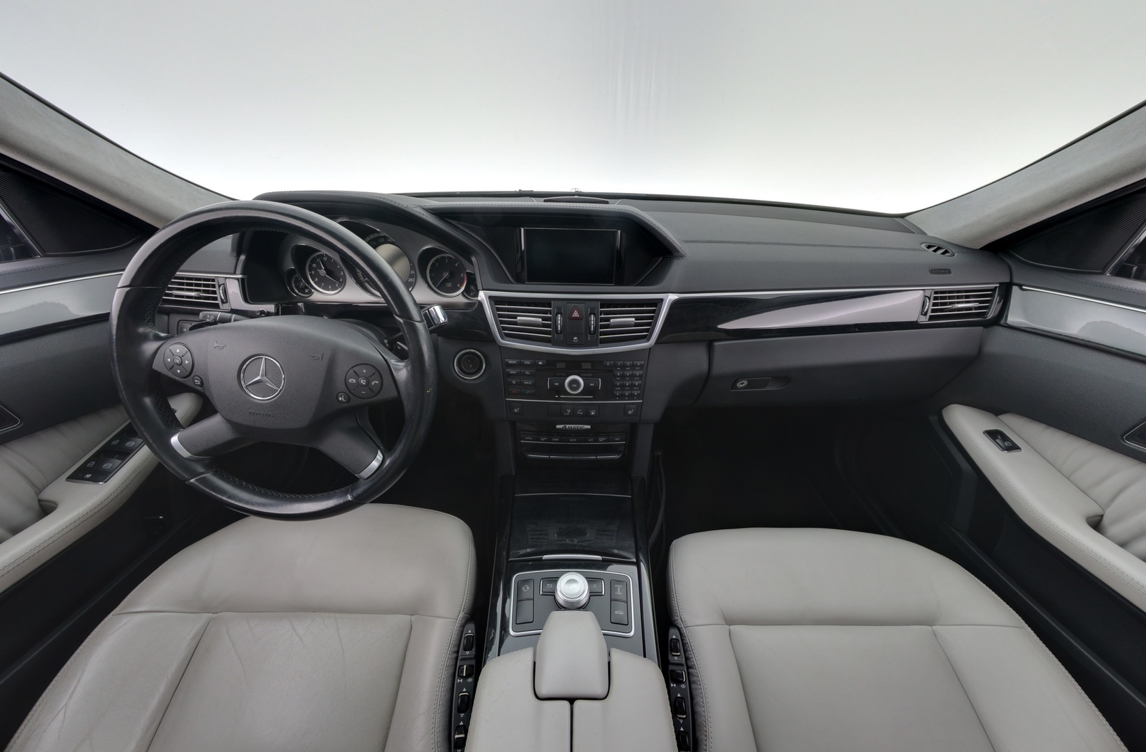 MERCEDES-BENZ E 2010