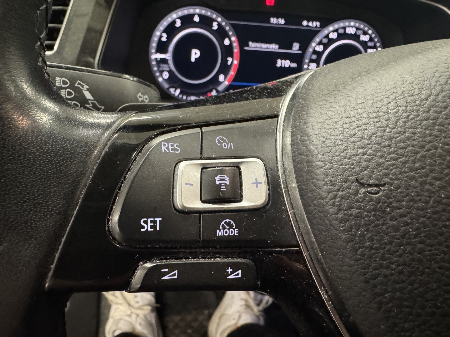 VOLKSWAGEN Tiguan 2018