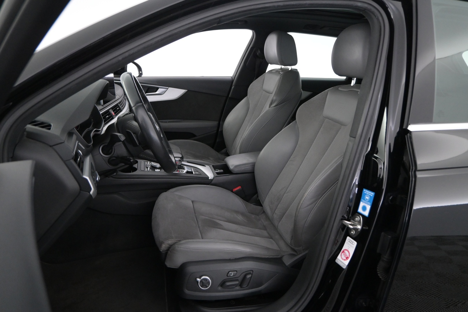 AUDI A4 2018