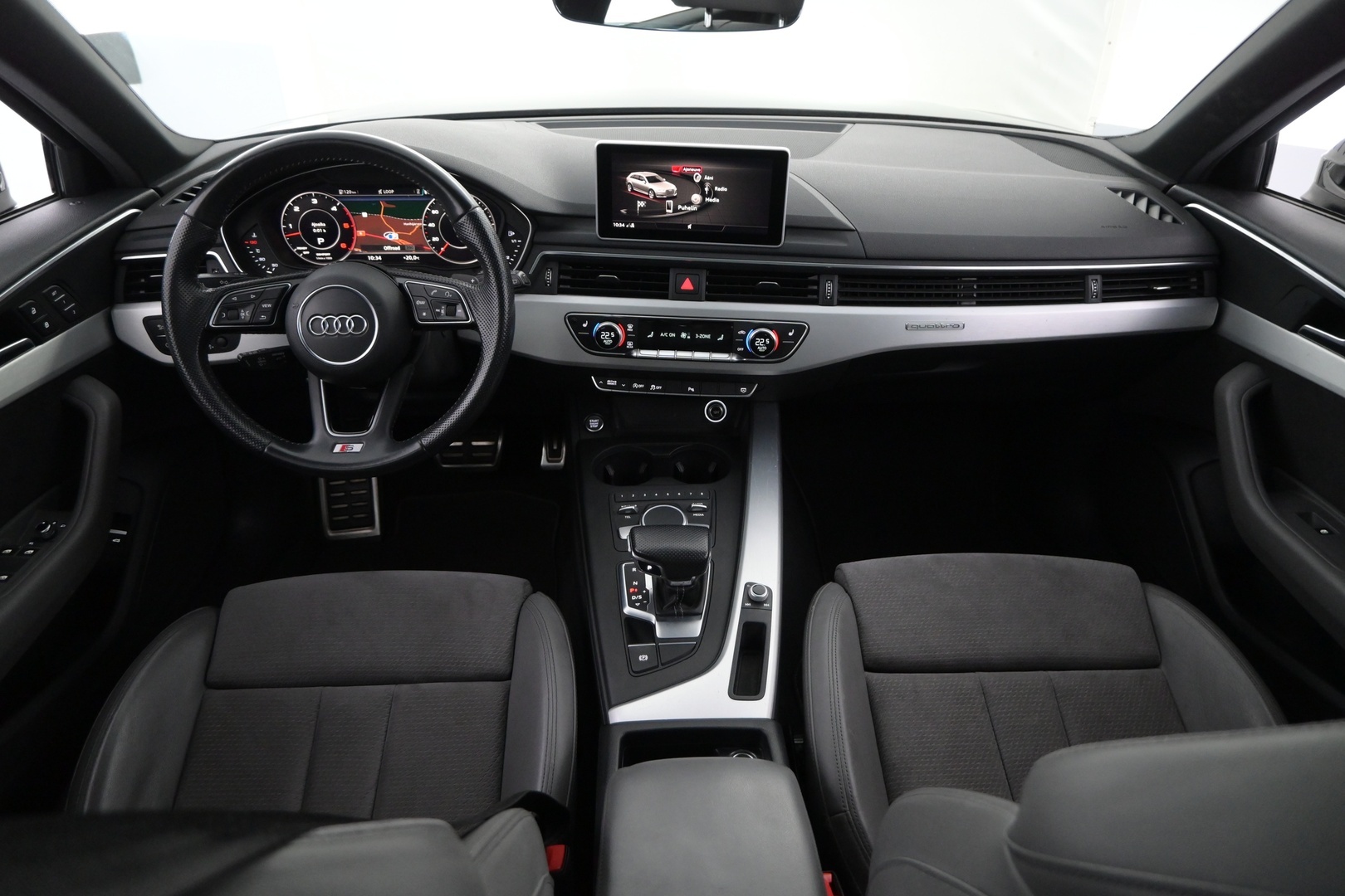 AUDI A4 2018