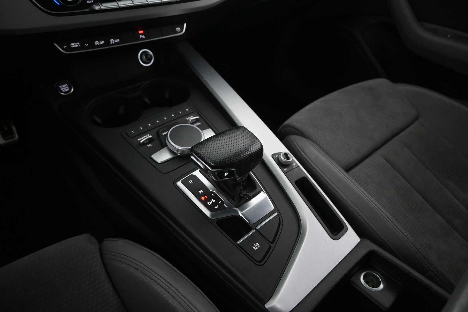 AUDI A4 2018