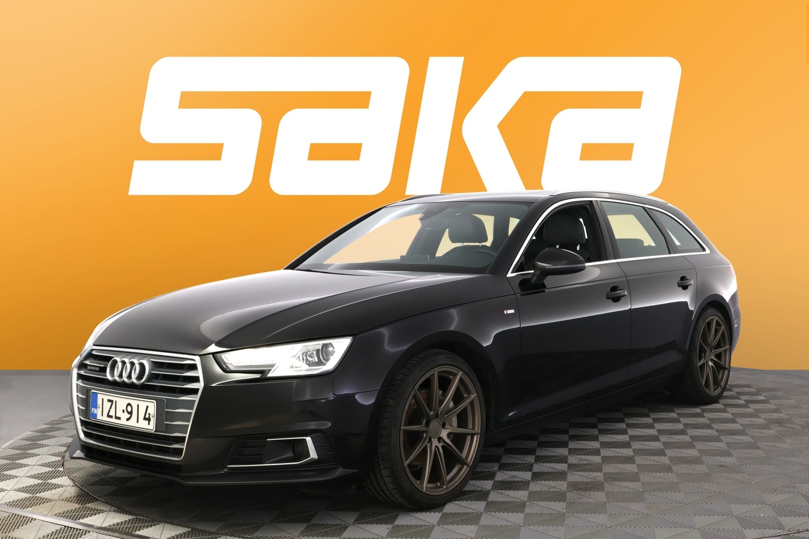 AUDI A4 2018