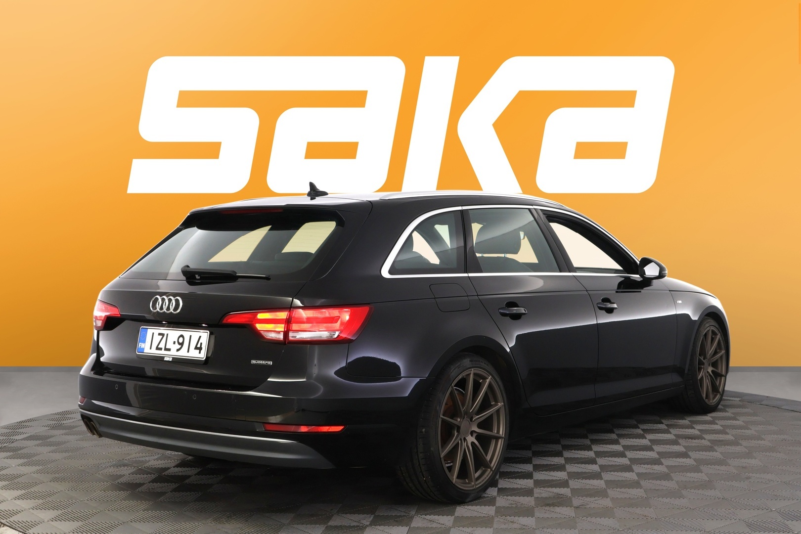 AUDI A4 2018