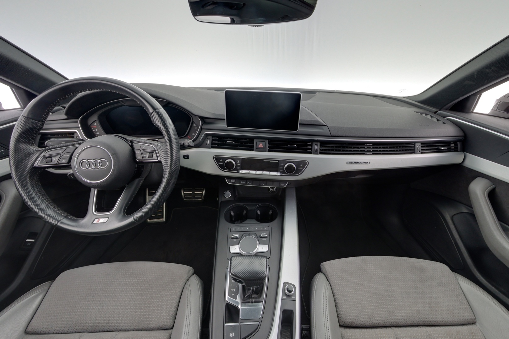 AUDI A4 2018