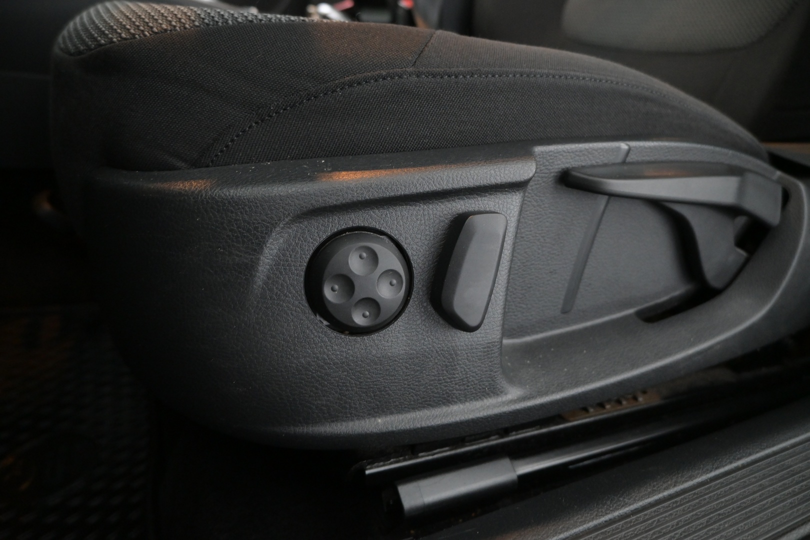 VOLKSWAGEN Passat 2011