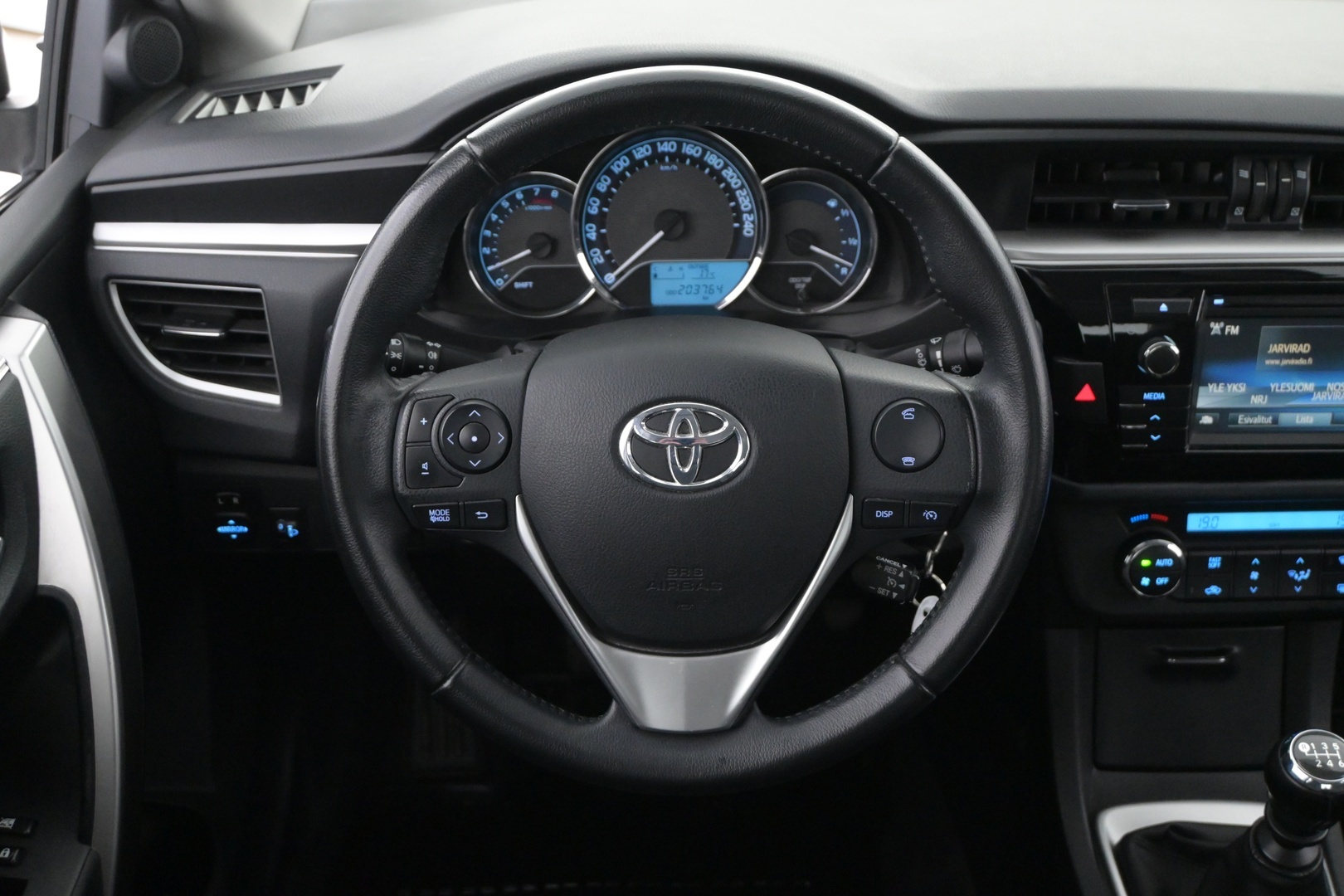 TOYOTA Corolla 2014