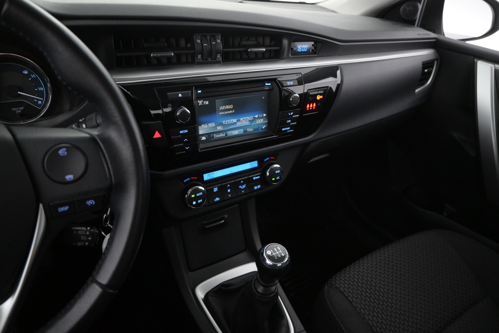 TOYOTA Corolla 2014