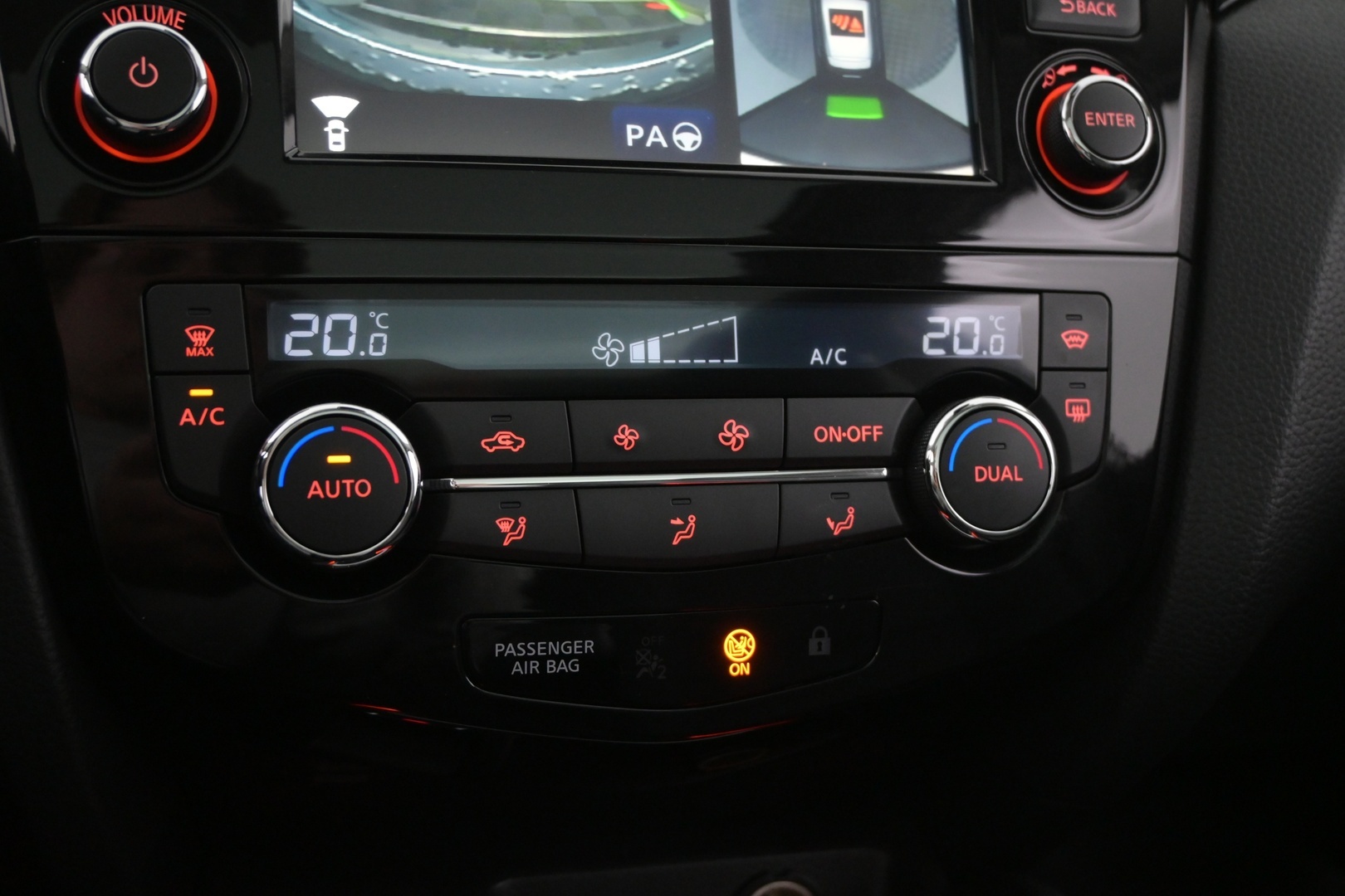 NISSAN Qashqai 2014
