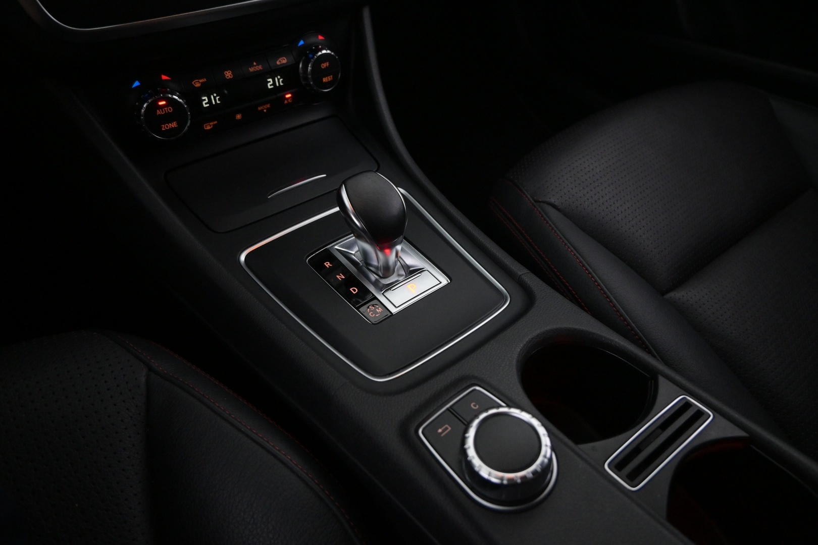 MERCEDES-BENZ CLA 45 AMG 2014